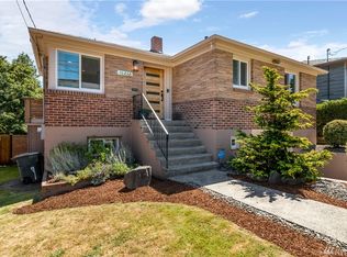 10232 65th Ave S, Seattle, WA 98178