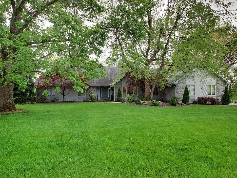 1st image of 4034 Marian Dr
