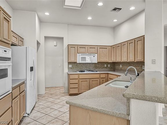 4th image of 9149 Villa Ridge Dr