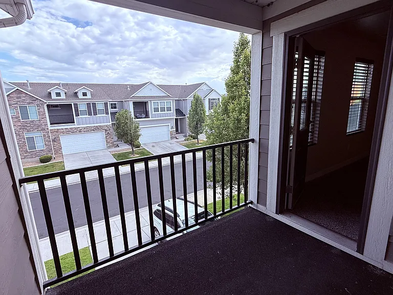 298 E Cordoba Dr — Photo 23
