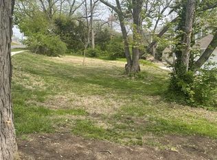 8505 Wayne Ave, Kansas City, MO 64131