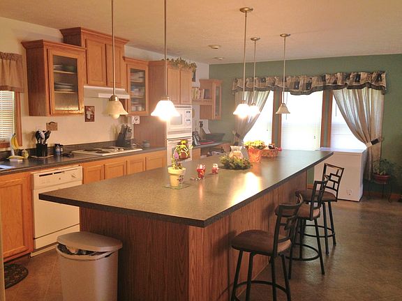 4th image of 193 Leslie Ln