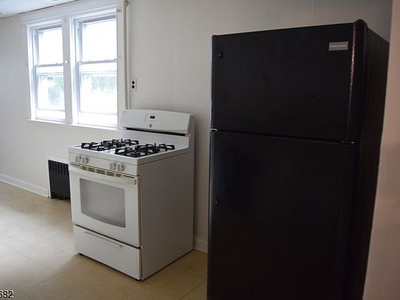 4th image of 43 Monroe Pl Floor 3