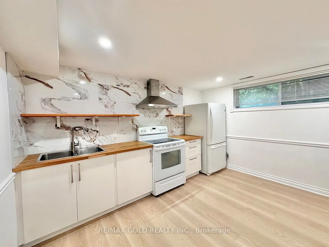 2 bed, $1,900 — Photo 3