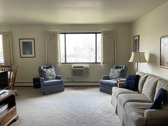 2nd image of 6660 S Brainard Ave APT 308