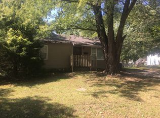 408 S Oak St, Nevada, MO 64772