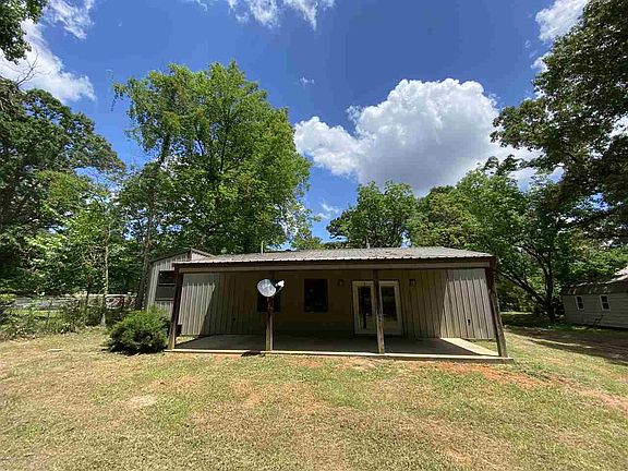 3rd image of 141 Orr Dr