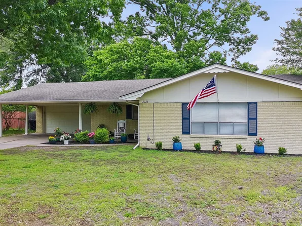 2025 W Belclaire Cir, Corsicana, TX 75110