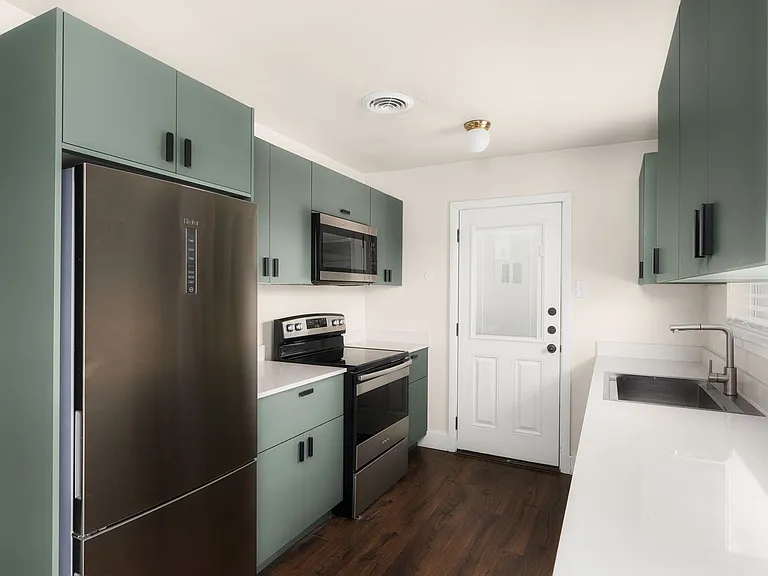 2408 Ventura Dr #A — Photo 5