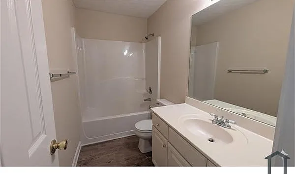 710 Suwanee Lakes Cir — Photo 20