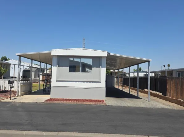 8 Tee Ln, Bakersfield, CA 93308