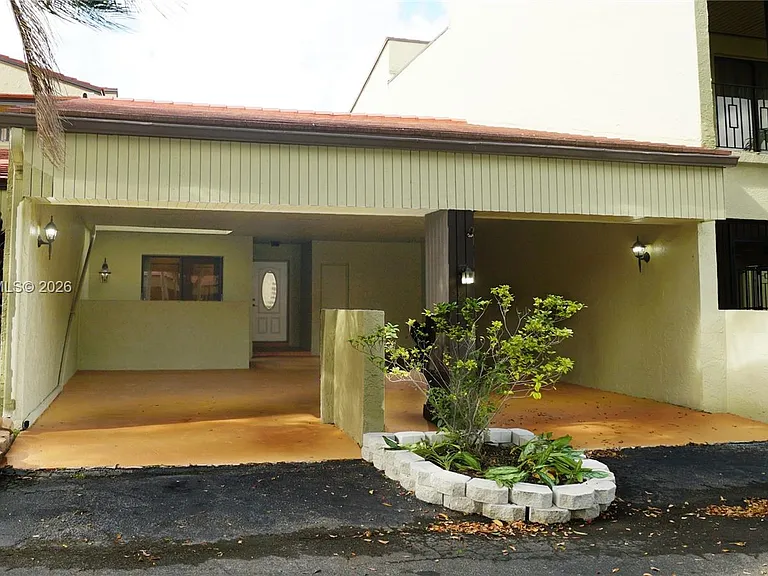 3823 Estepona Ave — Photo 1