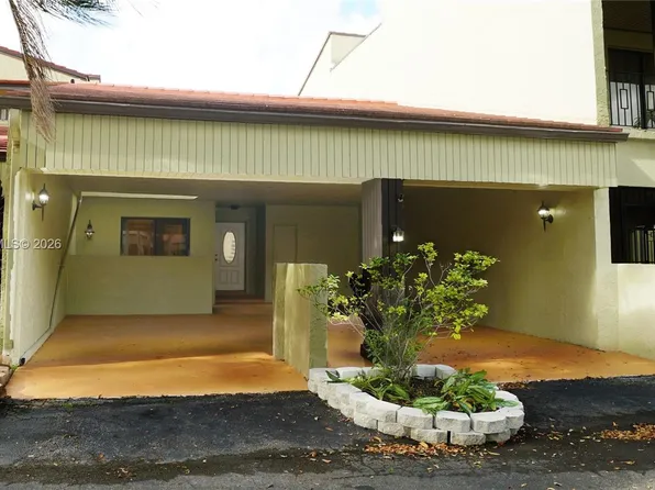 3823 Estepona Ave, Miami, FL 33178