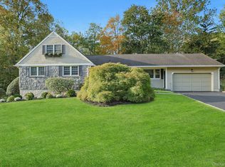 97 Winding Brook Rd, New Rochelle, NY 10804