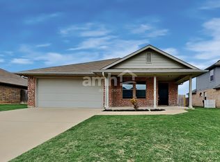 1004 Lake Ridge Dr, Sanger, TX 76266