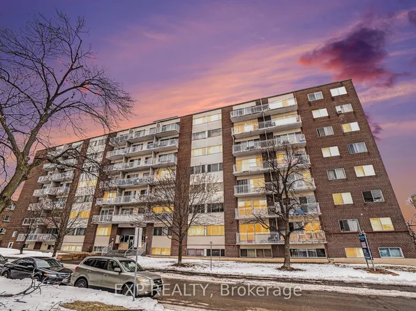 1435 Morisset Ave #18, Ottawa, ON K1Z 8H4