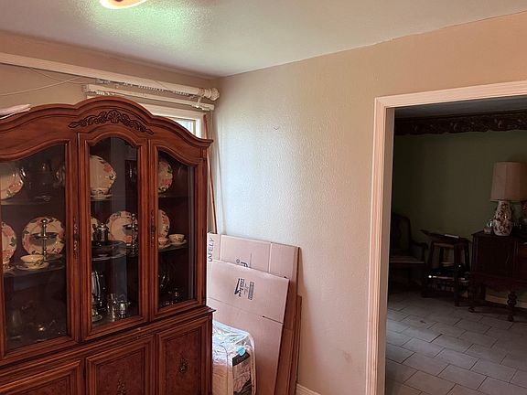 3rd image of 3228 Pines Rd