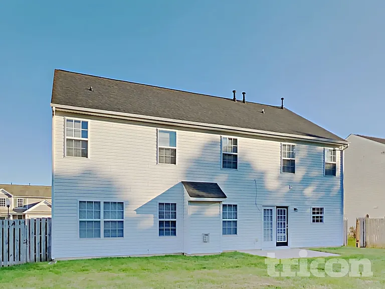 1324 Pondhaven Dr — Photo 16