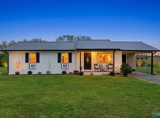 337 Thomas Dr, Fyffe, AL 35971