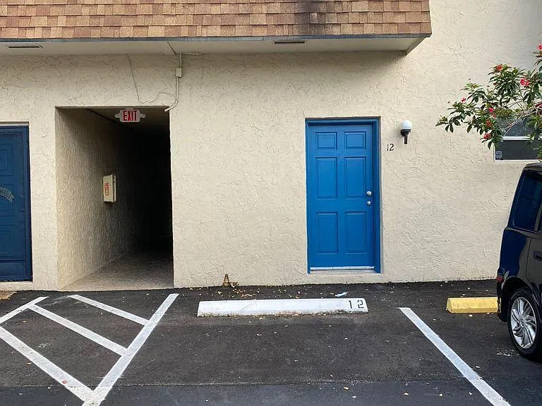 15385 S Dixie Hwy #12 — Photo 1