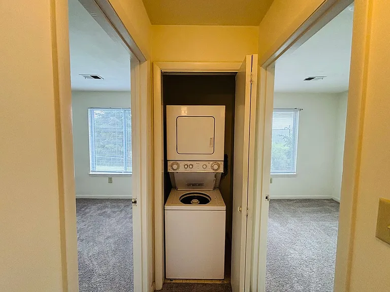 1204C University Ter — Photo 15