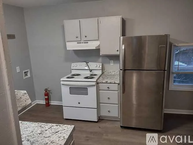 2 bed, 750 sqft, $1,350 — Photo 3