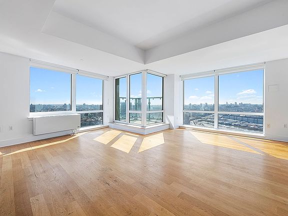 5th image of 440 Kent Ave #Ph3c