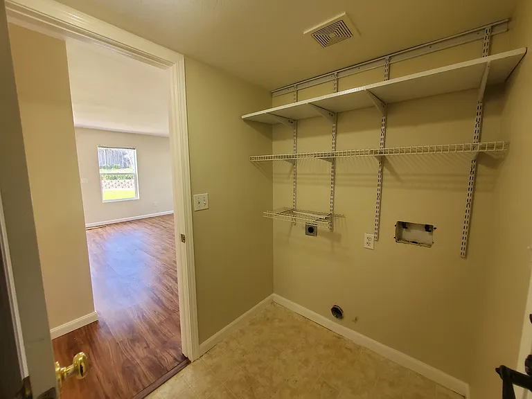 4234 Crazy Horse Rd — Photo 17