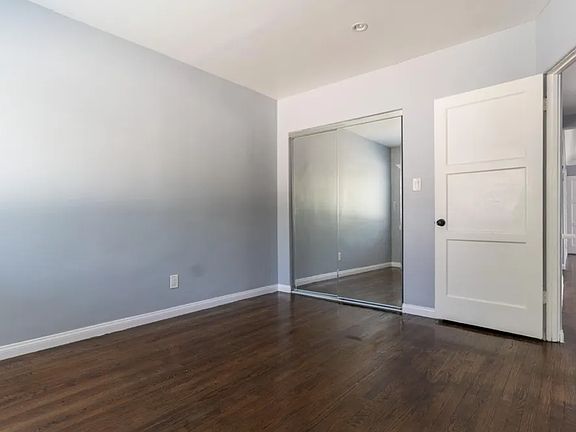 4th image of 1715 Scott Ave #B