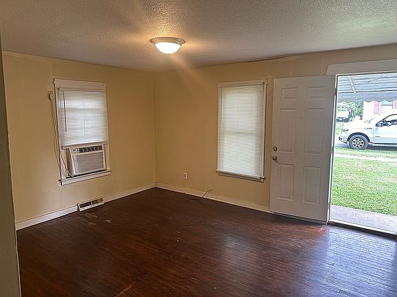 2nd image of 510 N Allyn St