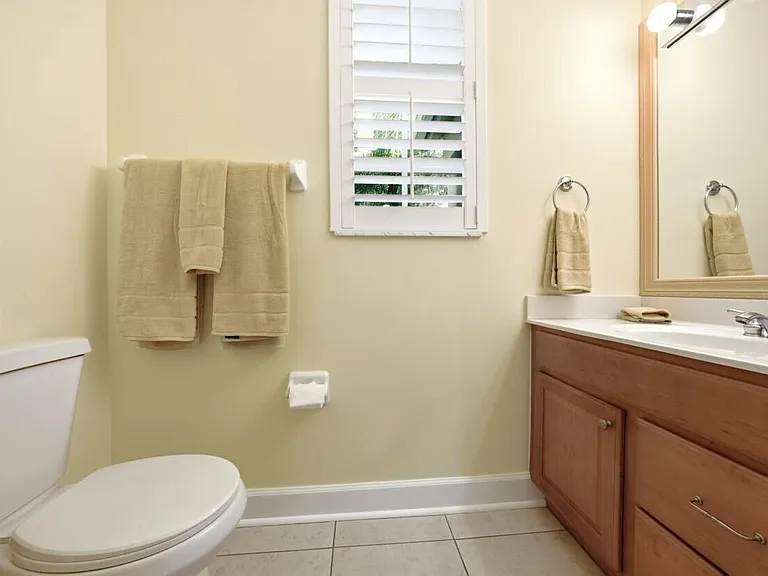 8212 Calterra Dr — Photo 28