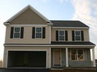 42 Circle Rock Dr, Ephrata, PA 17522