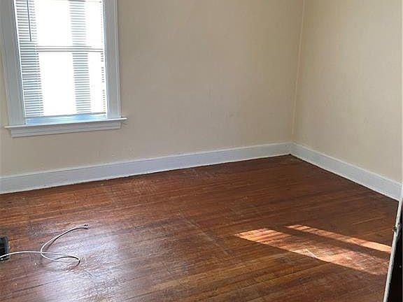3rd image of 26 Auburn St #1