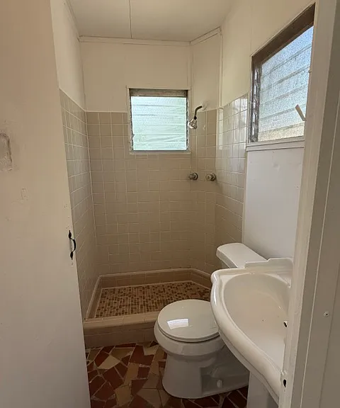 En suite master bath