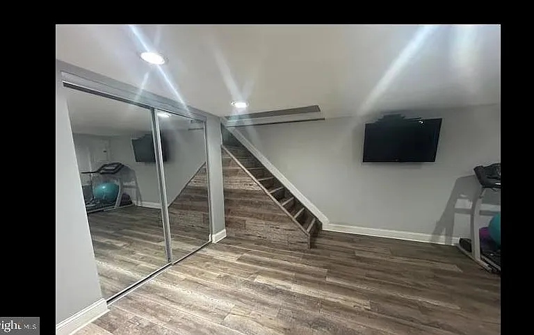 355 Avon St — Photo 8