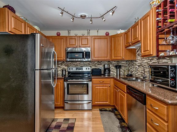 4th image of 710 S Alton Way Unit 11D