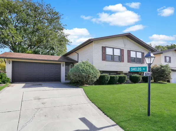 15241 Ridgeland Ave, Oak Forest, IL 60452