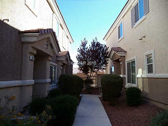 3rd image of 8735 Traveling Breeze Ave