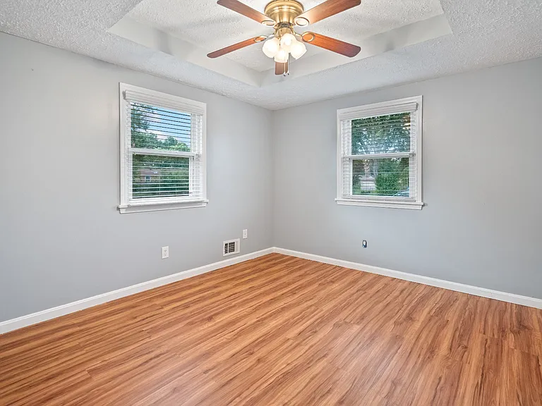 5411 Fennel Ct — Photo 12