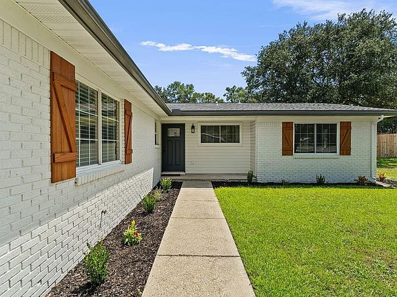 2nd image of 107 Lake Ct