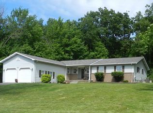 3605 S Maple Dr, New Castle, PA 16101