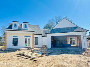 238 Treescape Dr, Lafayette, LA 70508