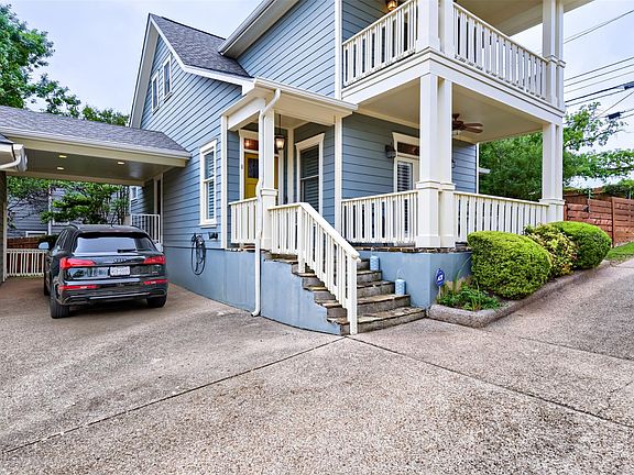 3rd image of 3818 Ridgelea Dr #B