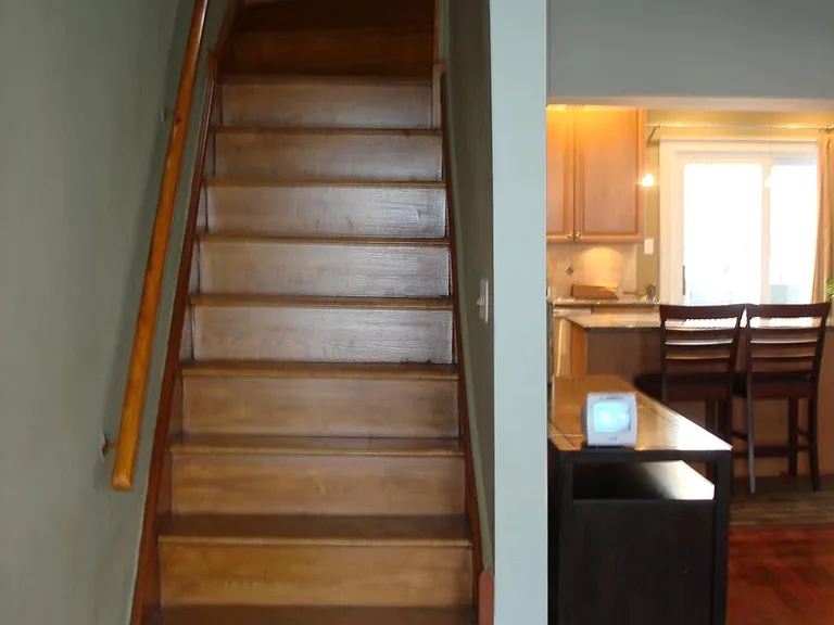 160 Levering St — Photo 6