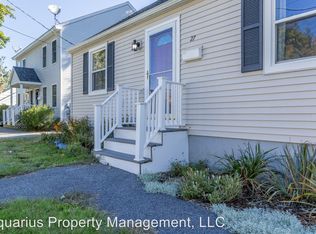 27 Inverness St, Portland, ME 04103