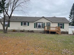 1100 Ebert St, Gresham, WI 54128