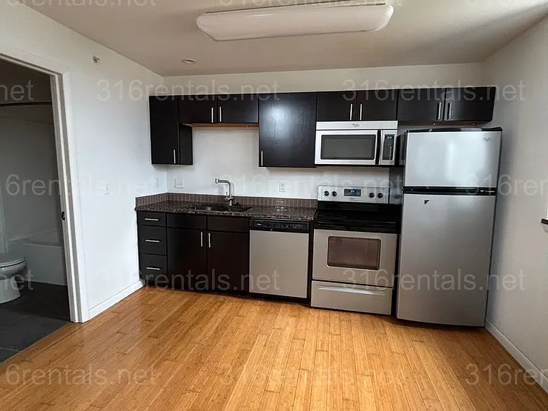 Opera House Apartments — Photo 5