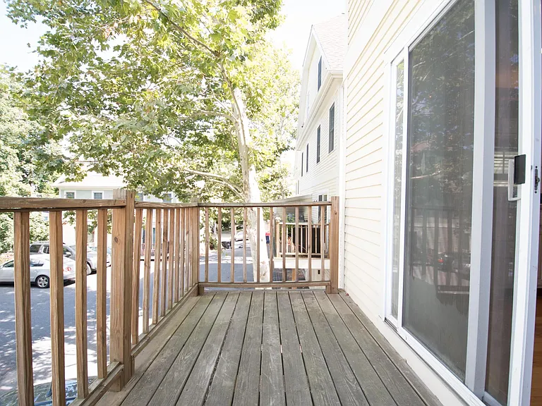 Judge St — Photo 14