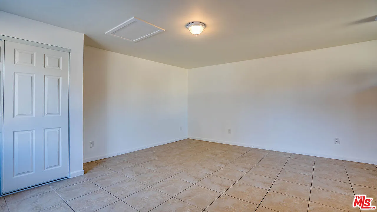 Studio, 1.0 bath, 400 sqft, $1,795 — Photo 3