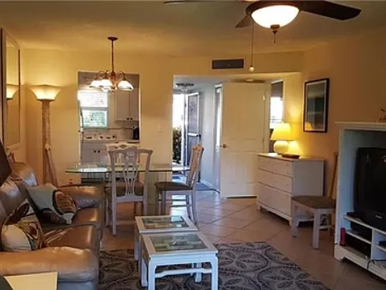 175 Turtle Lake Ct #111 — Photo 5